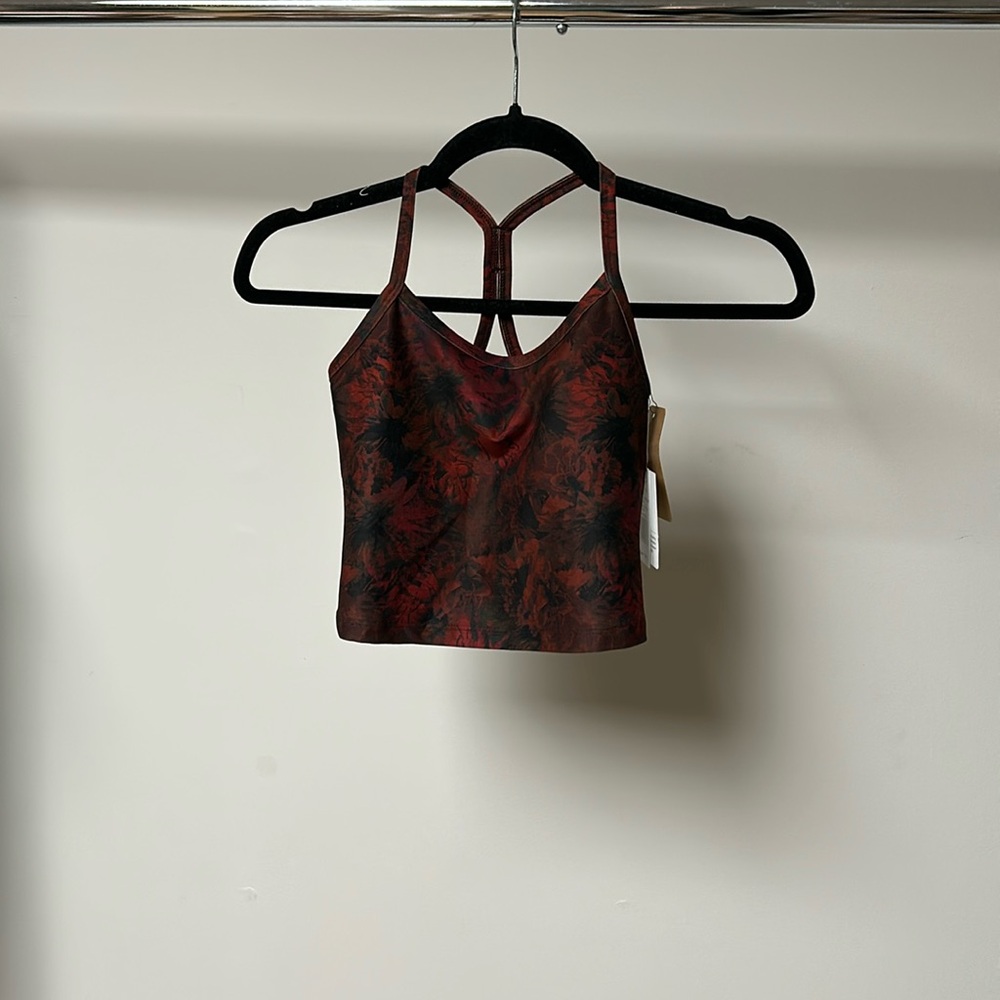 Beyond yoga slim racerback cropped tank midnight floral